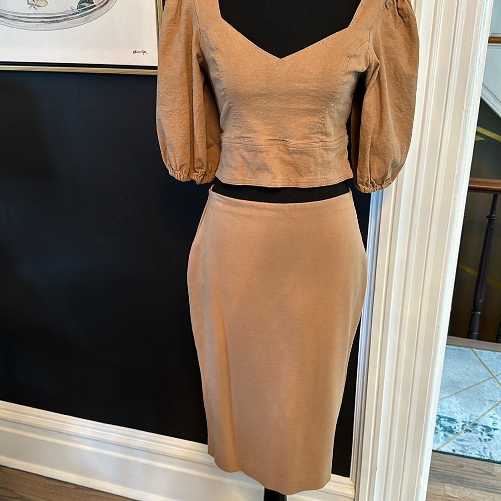 Women’s Express tan sexy summer set crop top skirt small medium